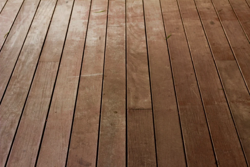 Solid wood and engineered wood flooring comparison with divided plank cross sections